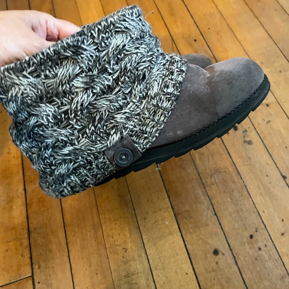 Muk Luks gray, suede ankle boots
